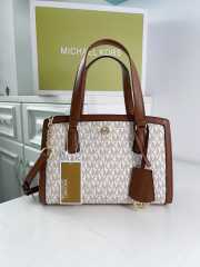 Michael Kors White Chantal Crossbody 26x11x20cm - 1