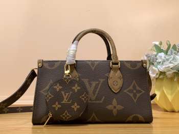 Louis Vuitton OnTheGo Giant Monogram 25x13x10cm