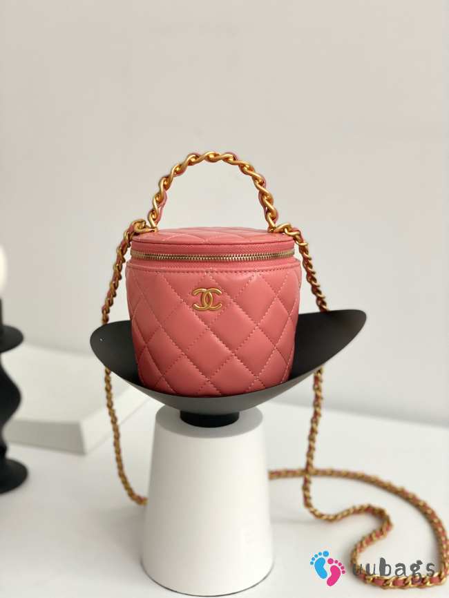 Chanel Vanity Handle Small Pink Lambskin Leather - 1