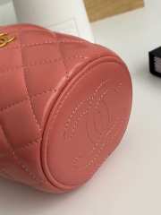 Chanel Vanity Handle Small Pink Lambskin Leather - 2