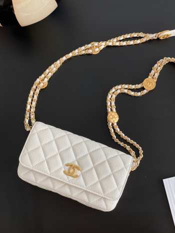 Chanel mini flap bag white with gold hardware 17.5x3.5x9cm