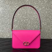 Valentino Garavani Letter In Pink 24x15.5x7cm - 1