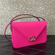 Valentino Garavani Letter In Pink 24x15.5x7cm - 4