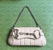 Gucci Horsebit Chain Shoulder Bag In White - 1