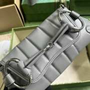 Gucci Horsebit Chain Shoulder Bag In Gray - 5