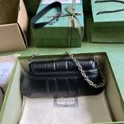 Gucci Horsebit Chain Shoulder Bag In Black - 4