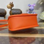 Louis Vuitton Hide and Seek In Orange 21x15x8cm - 6