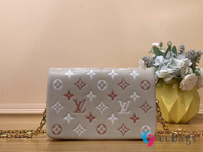 LV M80745 Pochette Coussin Sky Gray Bag 20x14x8cm - 1