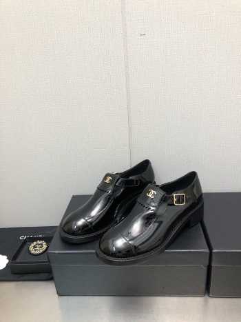 Chanel loafer glossy leather in black