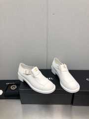 Chanel loafer calfskin in white - 4