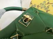 Valentino Garavani Roman Stud Green 21x17x14cm - 4