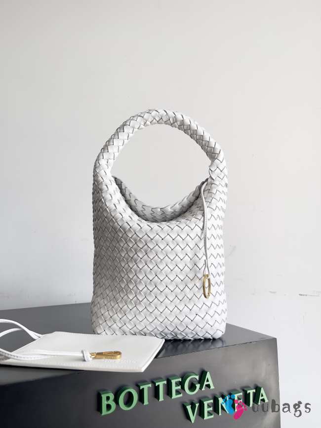 Bottega Veneta Cabat Bucket In White 35x21x13cm - 1