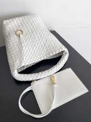 Bottega Veneta Cabat Bucket In White 35x21x13cm - 2