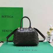 Bottega Veneta Woven Leather Black 20.5x15.5x10cm - 3