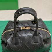 Bottega Veneta Woven Leather Black 20.5x15.5x10cm - 4