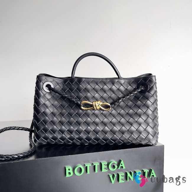 Bottega Veneta Andiamo Leather Black Bag 29x18x10cm - 1