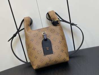 Louis Vuitton Atlantis Bucket Bag 17x17x17cm