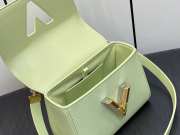 LV M22768 green Twist small handbag 19x15x9cm - 4