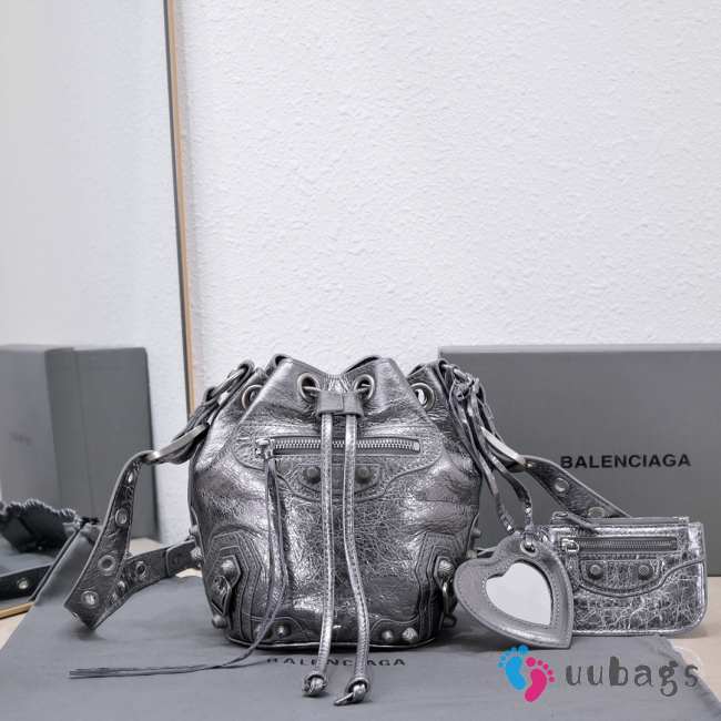 Balenciaga Le Cagole XS 03 bucket bag 15x20x18cm - 1