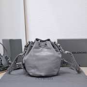 Balenciaga Le Cagole XS 12 bucket bag 15x20x18cm - 5