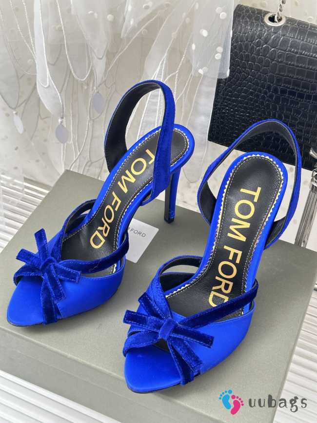 Tom Ford Velvet-bow 105 Slingback Satin Pumps In Blue - 1