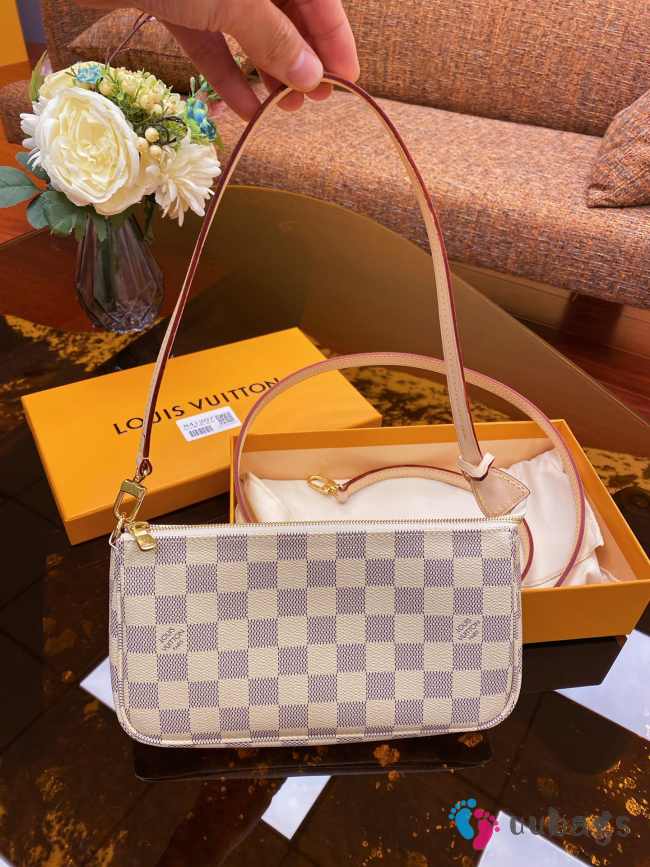 LV Pochette Damier Azur Canvas Bag White 21x13x3cm - 1