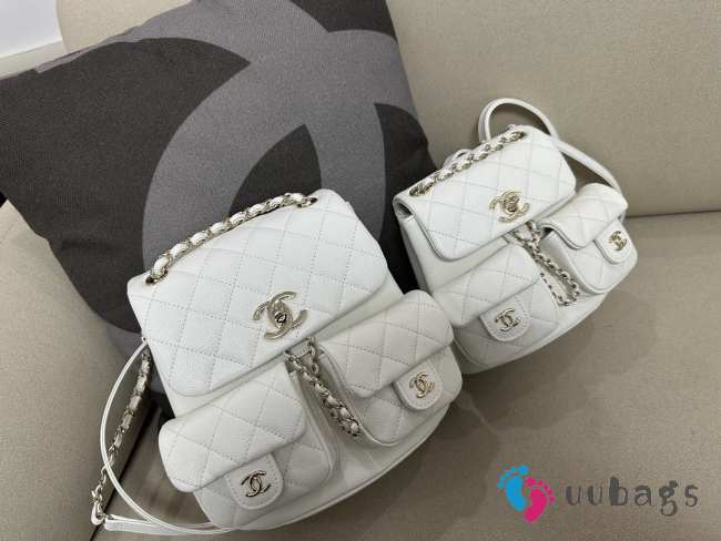 Chanel small backpack in white 20.5x20x11.5cm - 1