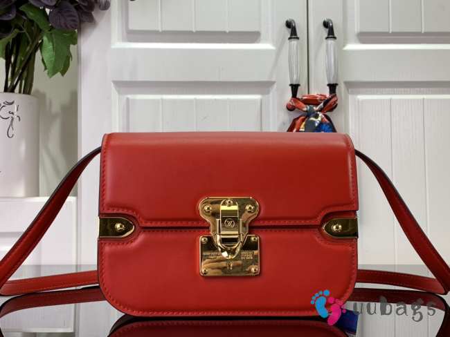 Louis Vuitton Orsay MM bag in red 21.5x15.8x5cm - 1