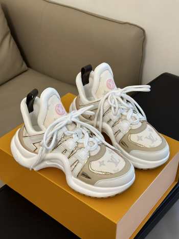 Louis Vuitton 1ABHPR Archlight Sneaker In Beige