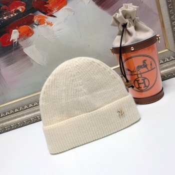 Louis Vuitton wool hat 01