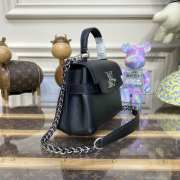 LV M21088 Lockme Ever In Black 23x17x10cm - 4