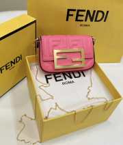 Fendi Baguette Phone Pouch Leather Pink 11x2.5x7cm - 1