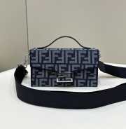 Fendi Baguette 1997 Shoulder Bag 21.5x6.5x12cm - 1