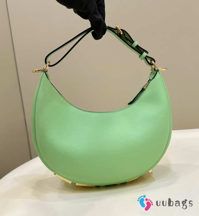 Fendi photography Small Green leather bag 29x24.5x10cm - 1