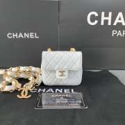 Chanel belt bag in white 8.5x8x3cm - 1