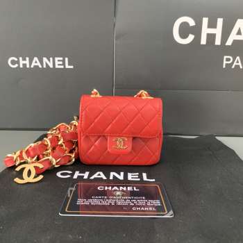 Chanel belt bag in red 8.5x8x3cm