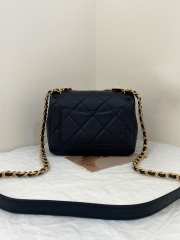 Chanel black flap bag with gold buckle 18×7×14cm - 5