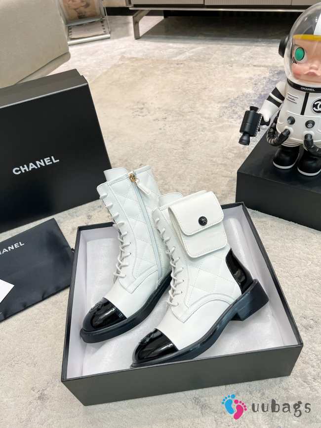 Chanel Monolith white leather ankle boots - 1