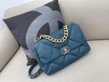 Chanel 19 Maxi Flap Bag In Dark Blue 30cm 