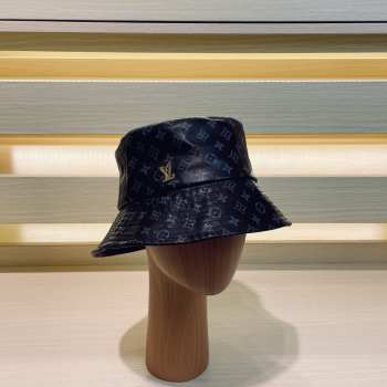 Louis Vuitton Bucket Hat In Black 