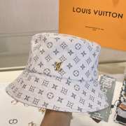 Louis Vuitton Bucket Hat In White - 6