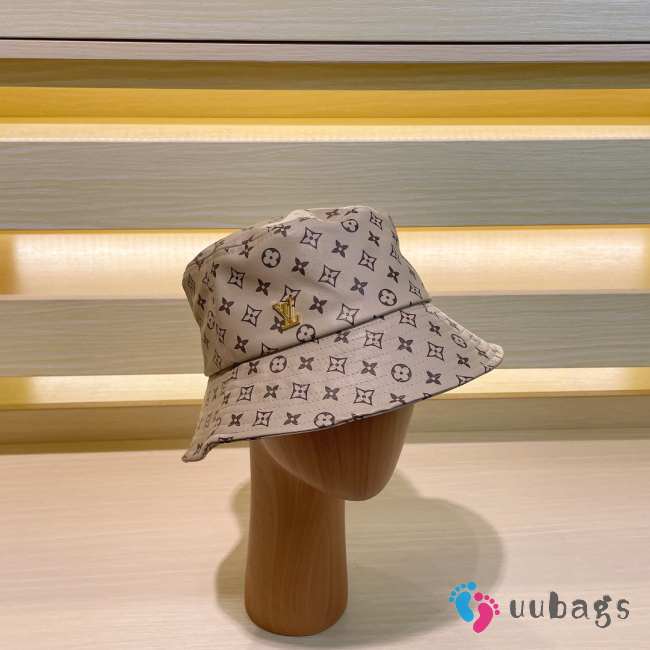 Louis Vuitton Bucket Hat In Caramel - 1