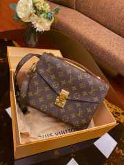 Louis Vuitton M40780 Monogram Pochette Metis Messenger - 1