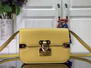 Louis Vuitton Orsay MM bag in yellow 21.5x15.8x5cm - 1