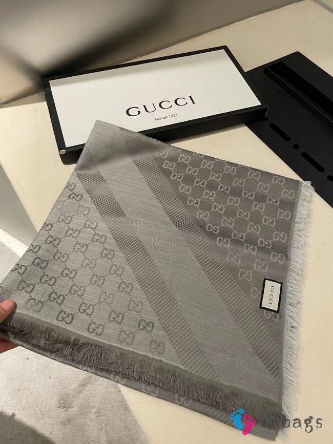 Gucci scarf 05 140x140cm - 1