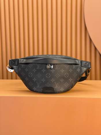 Louis Vuitton Discovery Bumbag Monogram M46035