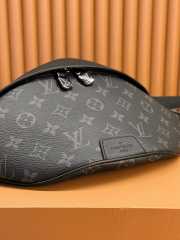 Louis Vuitton Discovery Bumbag Monogram M46035 - 4