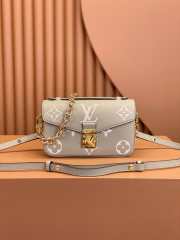 LV M46596 Pochette Metis East West In Gray 21.5x13x6.5cm - 1