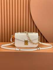 LV M22942 Pochette Metis East West In White 21.5x13x6.5cm - 1