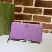 Gucci Marmont patterned grained leather purse in purple - 5